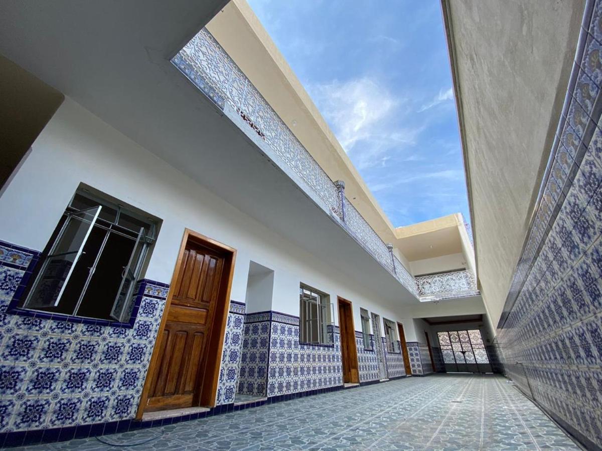 Casa Del Centro Bed & Breakfast Морелия Екстериор снимка