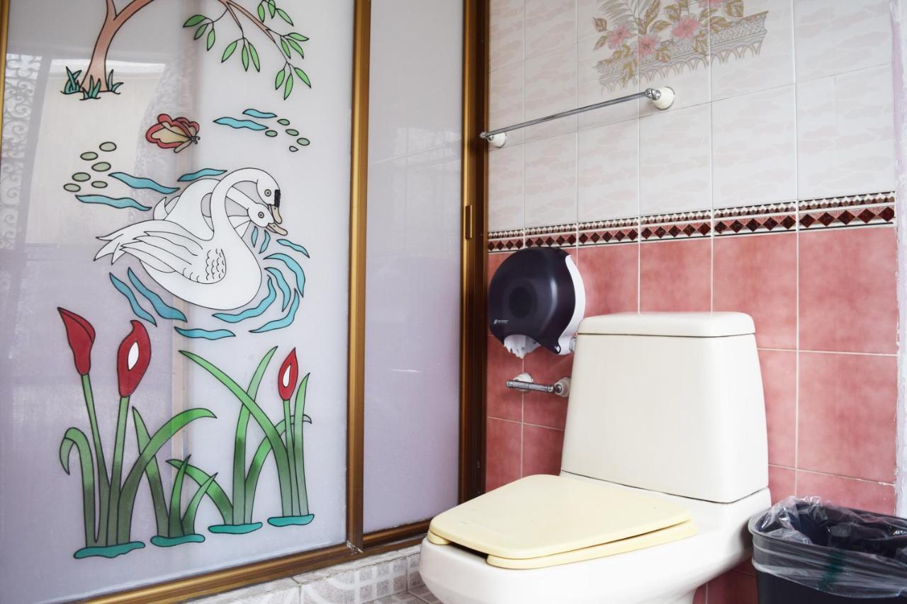 Casa Del Centro Bed & Breakfast Морелия Екстериор снимка