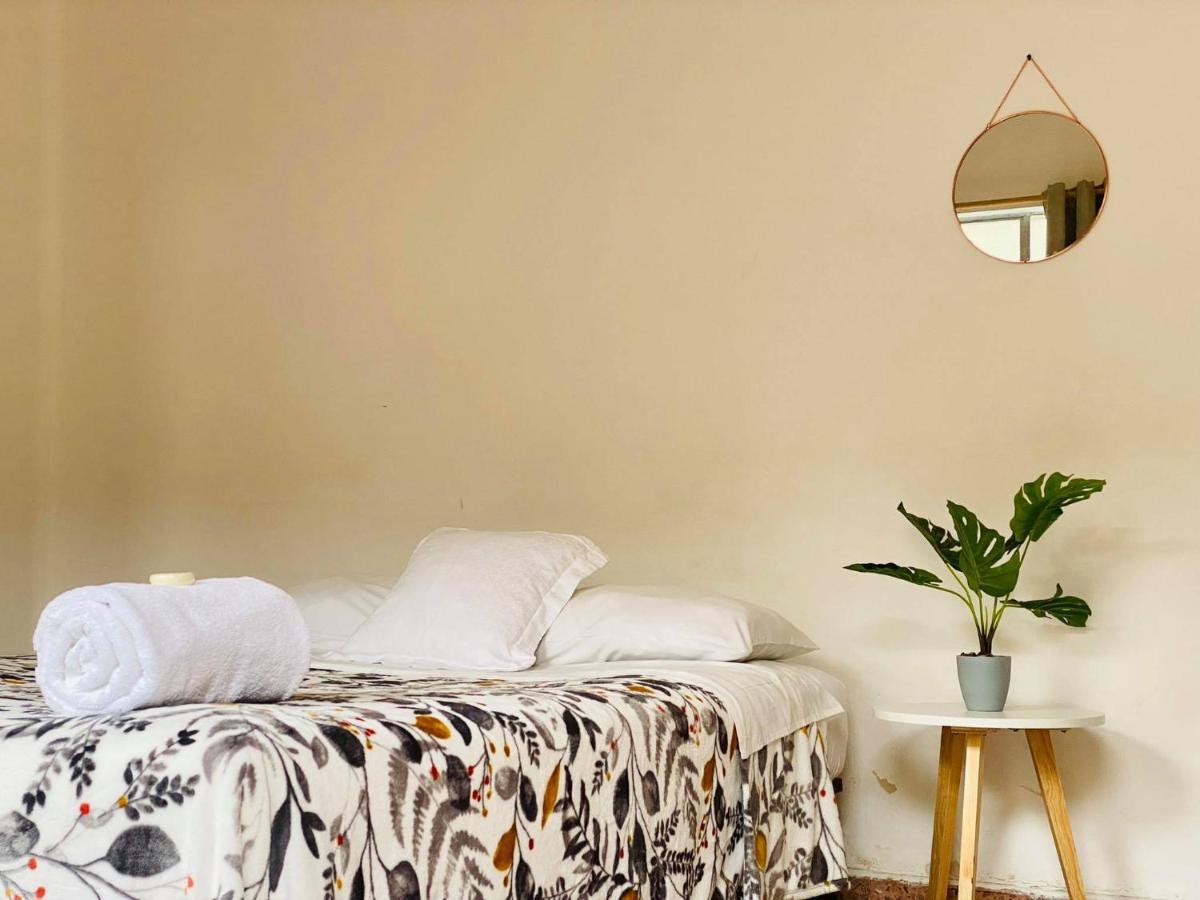 Casa Del Centro Bed & Breakfast Морелия Екстериор снимка