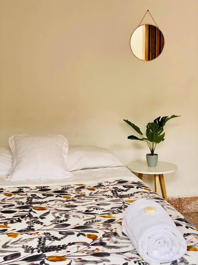 Casa Del Centro Bed & Breakfast Морелия Екстериор снимка