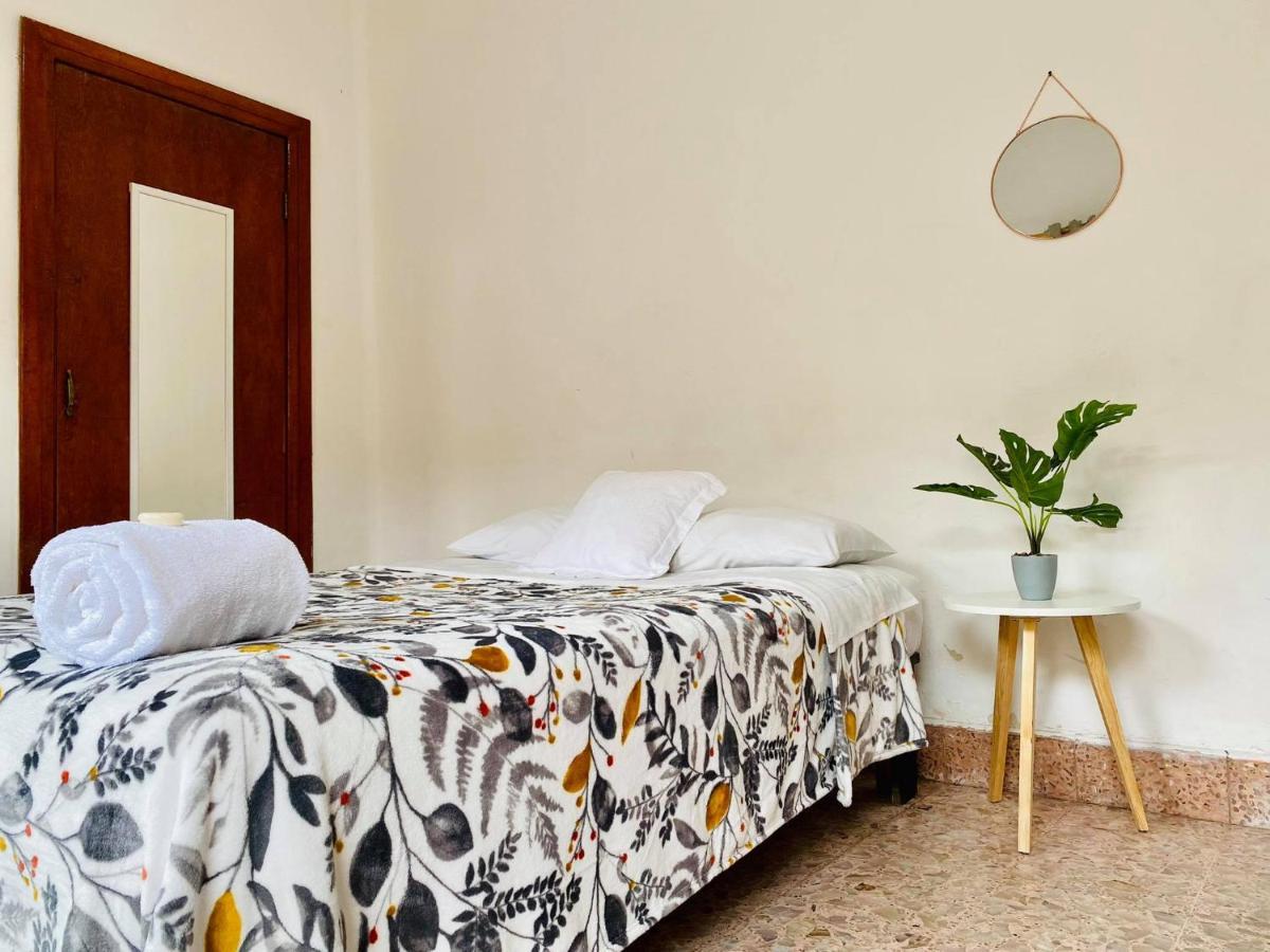 Casa Del Centro Bed & Breakfast Морелия Екстериор снимка