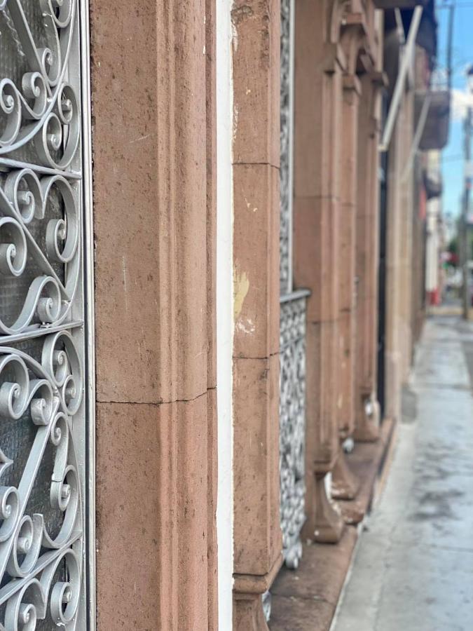 Casa Del Centro Bed & Breakfast Морелия Екстериор снимка