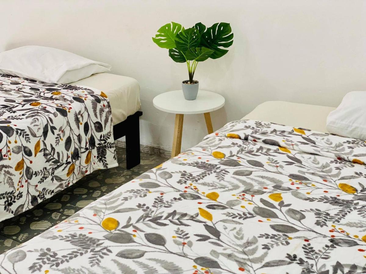 Casa Del Centro Bed & Breakfast Морелия Екстериор снимка