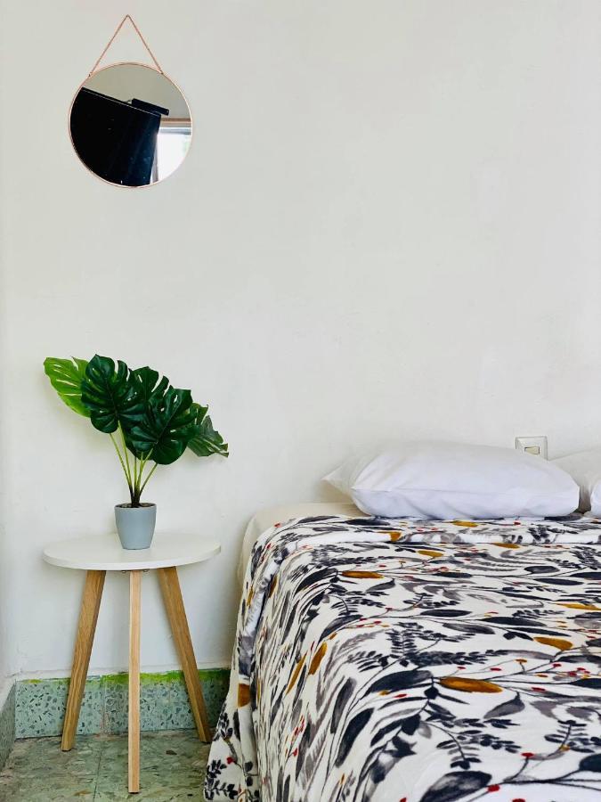 Casa Del Centro Bed & Breakfast Морелия Екстериор снимка