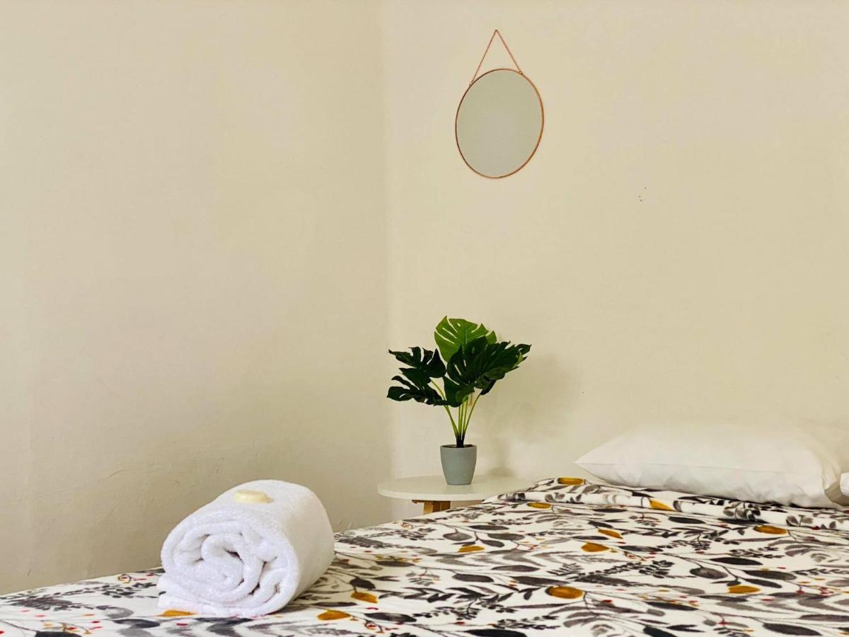 Casa Del Centro Bed & Breakfast Морелия Екстериор снимка